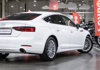 Подержанный автомобиль Audi A5 Liftback 2019 года (8 фото)