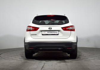 Подержанный автомобиль Nissan Qashqai 2018 года (6 фото)