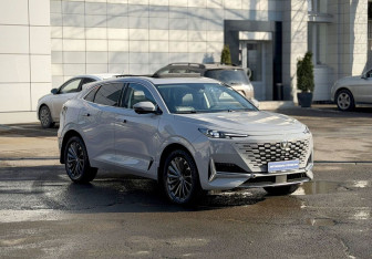 Подержанный автомобиль Changan UNI-K 2023 года (3 фото)