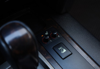 Подержанный автомобиль Toyota Land Cruiser Suv 2008 года (19 фото)