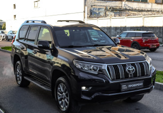 Подержанный автомобиль Toyota Land Cruiser Prado 2018 года (4 фото)