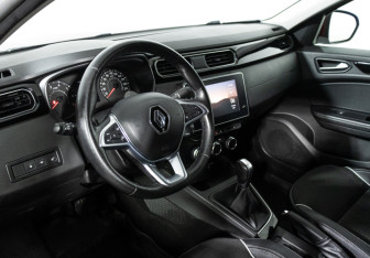 Подержанный автомобиль Renault Arkana 2019 года (11 фото)