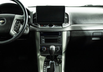 Подержанный автомобиль Chevrolet Captiva 2012 года (14 фото)