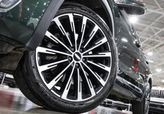 Подержанный автомобиль Geely Monjaro 2025 года (5 фото)