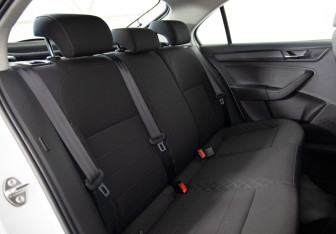 Подержанный автомобиль Skoda Rapid Liftback 2020 года (12 фото)