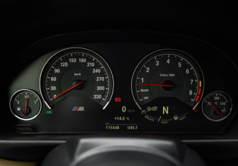 Подержанный автомобиль BMW M4 Convertible 2015 года (19 фото)
