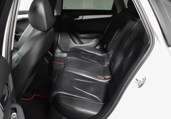 Подержанный автомобиль Audi A4 Sedan 2015 года (2 фото)