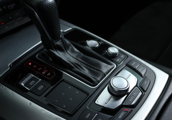 Подержанный автомобиль Audi A6 Sedan 2016 года (15 фото)