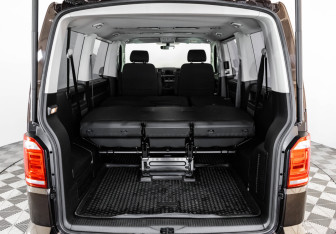 Подержанный автомобиль Volkswagen Caravelle 2019 года (24 фото)