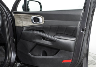 Подержанный автомобиль Kia Sorento 2021 года (30 фото)