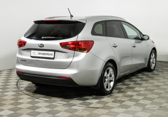 Подержанный автомобиль Kia Ceed Hatchback 2012 года (5 фото)