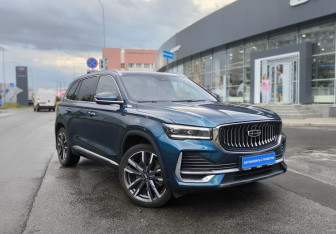 Подержанный автомобиль Geely Monjaro 2024 года (3 фото)