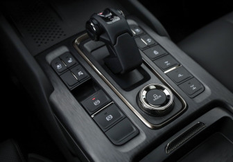 Подержанный автомобиль Haval H9 2024 года (23 фото)