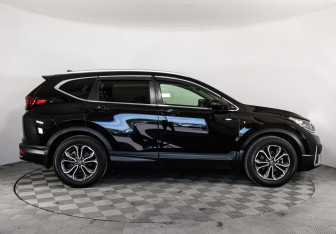 Подержанный автомобиль Honda CR-V 2020 года (6 фото)