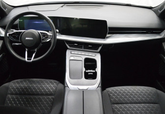 Подержанный автомобиль Haval F7 2024 года (14 фото)