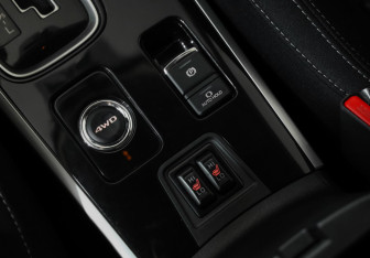 Подержанный автомобиль Mitsubishi Outlander 2019 года (18 фото)