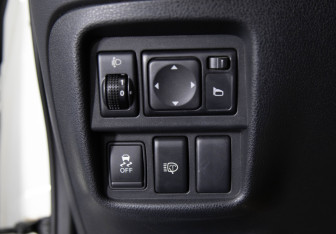 Подержанный автомобиль Nissan Juke 2013 года (14 фото)