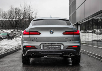 Подержанный автомобиль BMW X4 2018 года (6 фото)