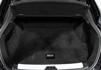 Подержанный автомобиль Geely Tugella 2023 года (24 фото)