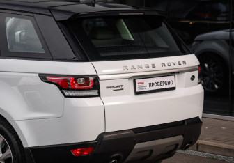Подержанный автомобиль Land Rover Range Rover Sport 2017 года (12 фото)