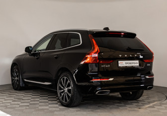 Подержанный автомобиль Volvo XC60 2021 года (7 фото)