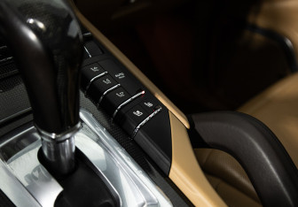 Подержанный автомобиль Porsche Cayenne 2011 года (18 фото)