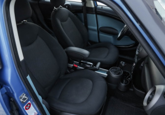 Подержанный автомобиль MINI Countryman 2011 года (22 фото)