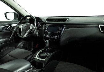Подержанный автомобиль Nissan X-Trail 2018 года (9 фото)