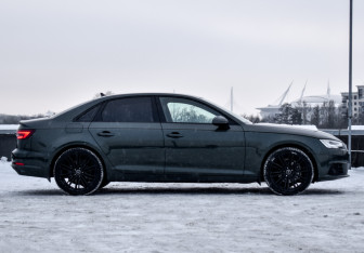 Подержанный автомобиль Audi A4 Sedan 2018 года (4 фото)