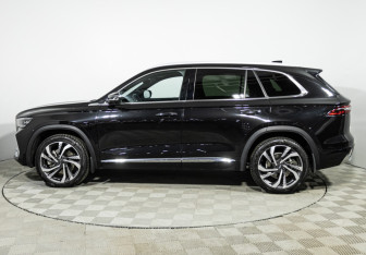 Подержанный автомобиль Geely Monjaro 2024 года (8 фото)