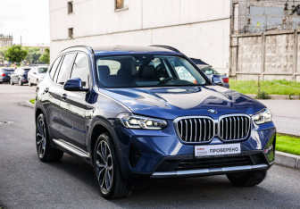Подержанный автомобиль BMW X3 2021 года (5 фото)