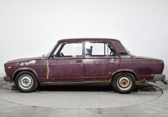 Подержанный автомобиль LADA (ВАЗ) 2107 2007 года (8 фото)