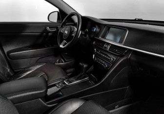 Подержанный автомобиль Kia Optima Sedan 2018 года (13 фото)