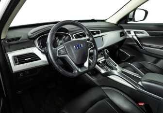 Подержанный автомобиль Geely Atlas 2021 года (11 фото)