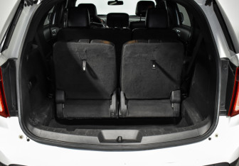 Подержанный автомобиль Ford Explorer 2013 года (21 фото)