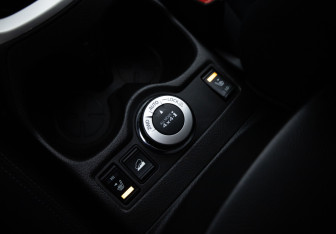 Подержанный автомобиль Nissan X-Trail 2015 года (16 фото)