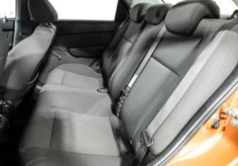 Подержанный автомобиль Chevrolet Aveo Sedan 2007 года (10 фото)