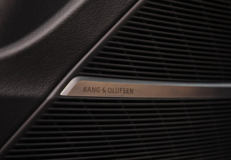 Подержанный автомобиль Audi Q8 2019 года (29 фото)