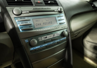 Подержанный автомобиль Toyota Camry Sedan 2006 года (16 фото)