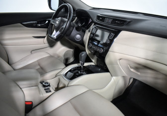 Подержанный автомобиль Nissan X-Trail 2021 года (13 фото)
