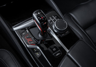 Подержанный автомобиль BMW M5 Sedan 2021 года (25 фото)