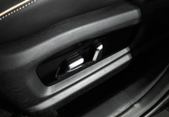 Подержанный автомобиль Omoda C5 2023 года (19 фото)