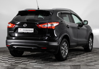 Подержанный автомобиль Nissan Qashqai 2016 года (5 фото)