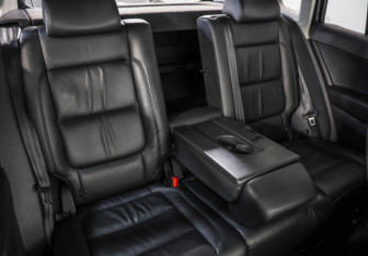 Подержанный автомобиль Volkswagen Tiguan 2010 года (24 фото)