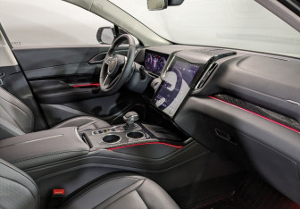 Новый Hongqi HS3 2025 (9 фото)