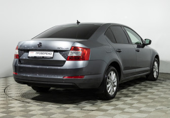 Подержанный автомобиль Skoda Octavia Liftback 2016 года (5 фото)