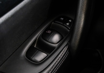 Подержанный автомобиль Nissan X-Trail 2016 года (20 фото)