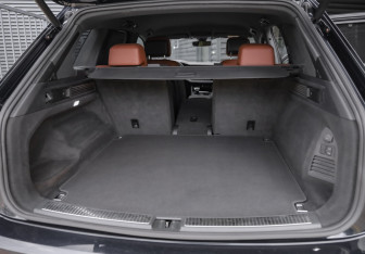 Подержанный автомобиль Volkswagen Touareg 2018 года (37 фото)