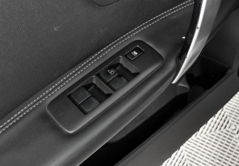 Подержанный автомобиль Nissan Qashqai 2009 года (10 фото)