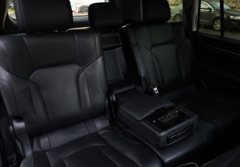 Подержанный автомобиль Lexus LX 2016 года (30 фото)